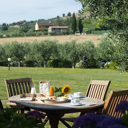 Casale Le Selvette Country house *